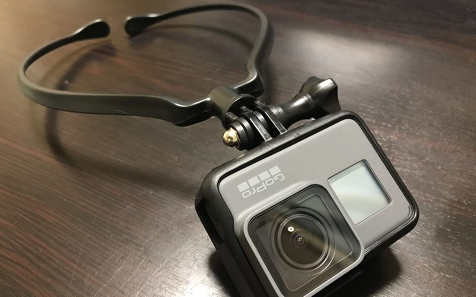 GoPro HERO6 Blackにネックハウジングマウントを装着